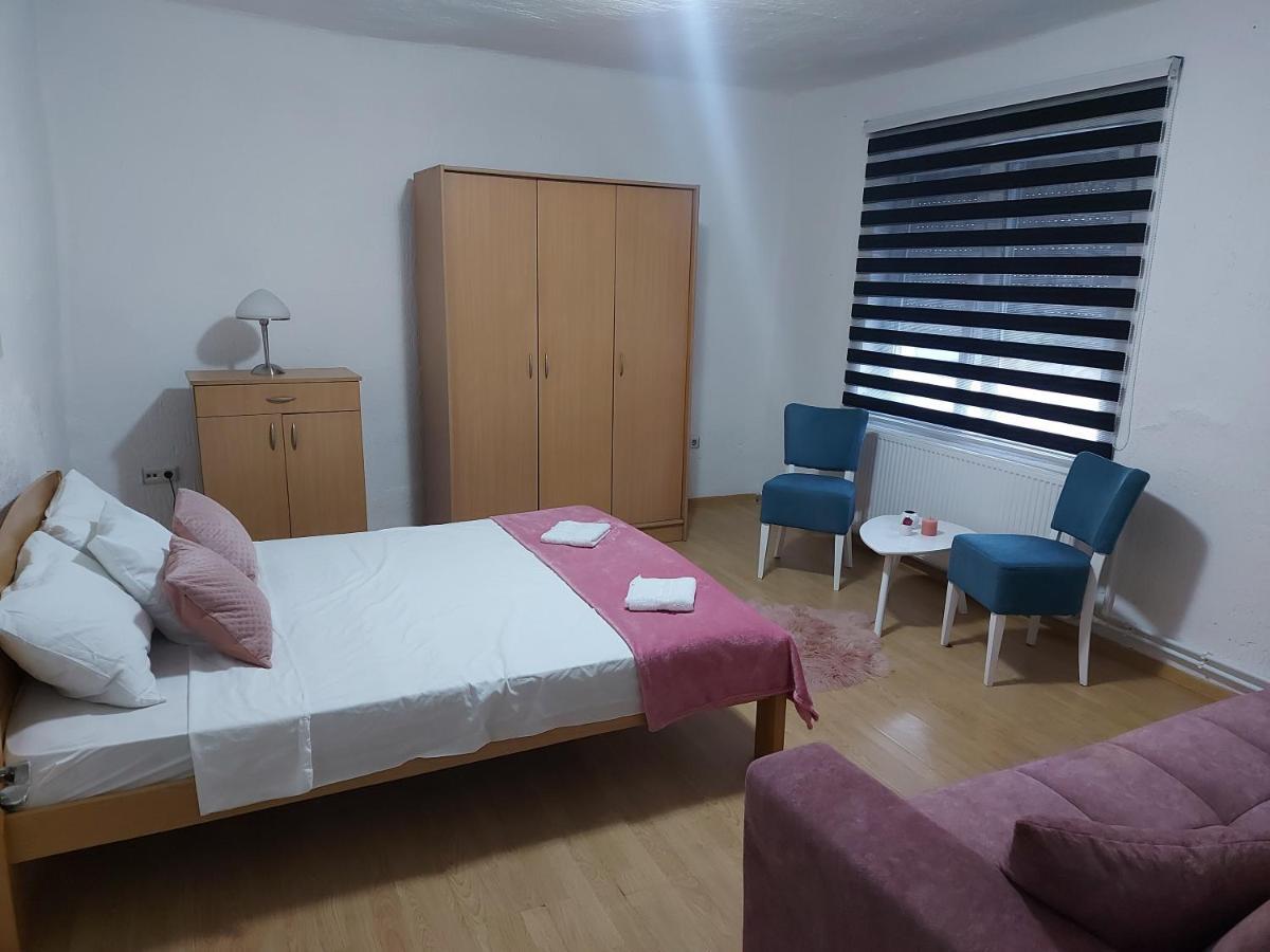 Appartement Kuca Na Dan à Šid Extérieur photo