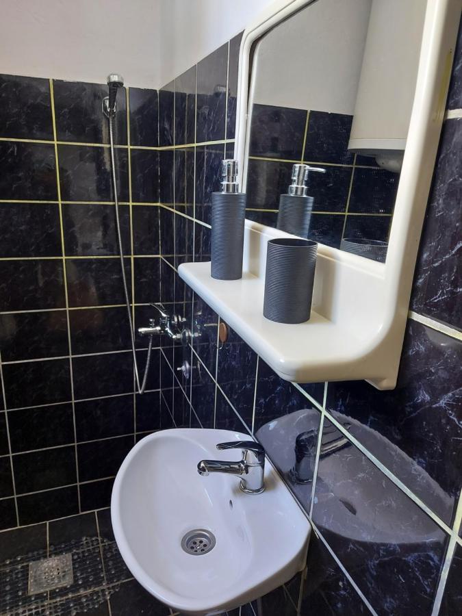 Appartement Kuca Na Dan à Šid Extérieur photo