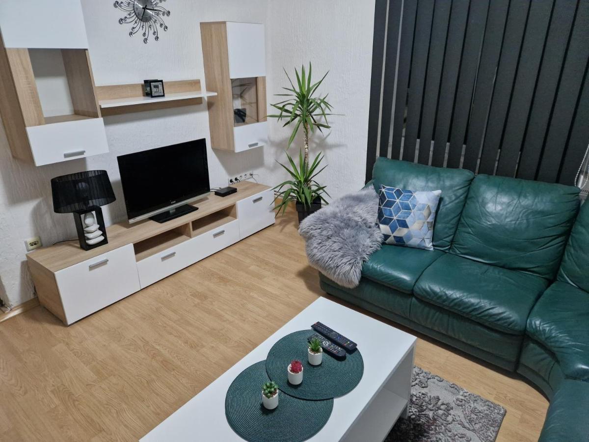 Appartement Kuca Na Dan à Šid Extérieur photo